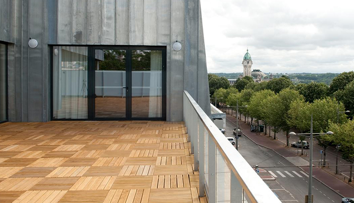 Terrasse des espaces séminaires de l'hôtel Campanile Limoges Centre-Gare