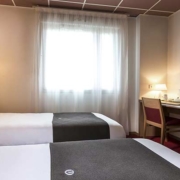 Chambre triple de l'hôtel Campanile Metz Nord - Talange