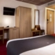 Chambre double adaptée PMR de l'hôtel Campanile Metz Nord - Talange