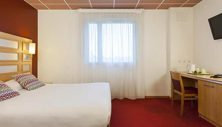 Chambre double Standard de l'hôtel Campanile Metz Nord - Talange