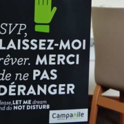 Détail de chambre de l'hôtel Campanile Metz Centre-Gare