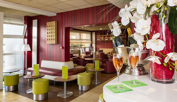 Bar-Lounge de l'hôtel Campanile Reims Centre-Cathédrale
