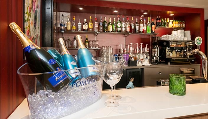 Bar de l'hôtel Campanile Reims Centre-Cathédrale