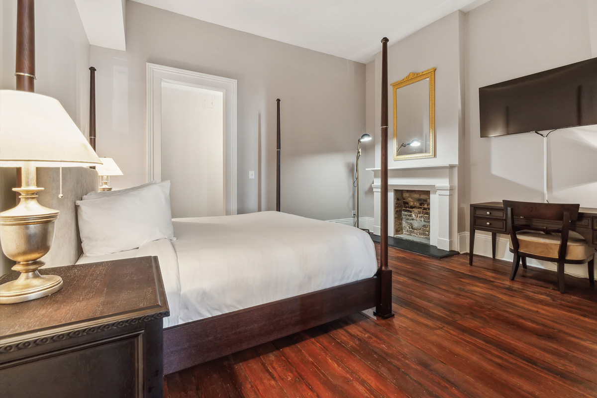 Executive-Suite-2-1200x800